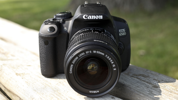 Зеркальная цифровая камера Canon EOS 650D